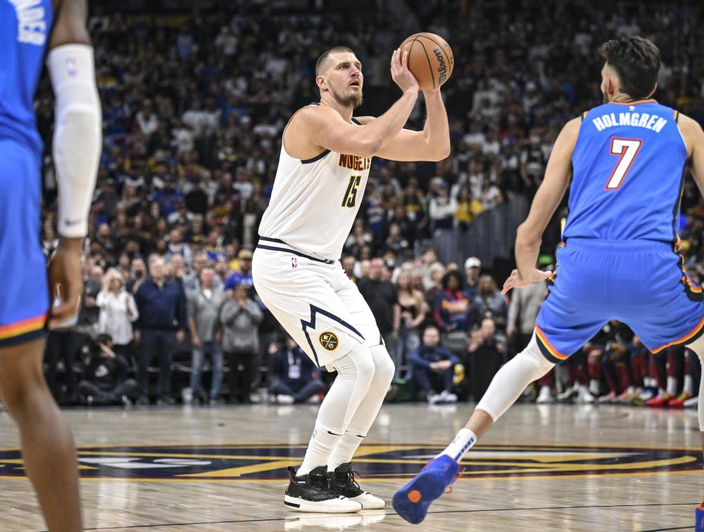 留在万众瞩 留在万众瞩